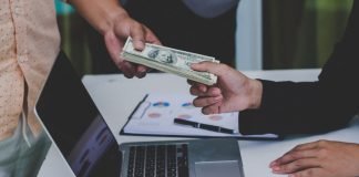 Pay Raises Drop 42% Since 2022, 40% of Workers Got No Raise: BambooHR