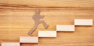 Skill Expiration Worries Tech Workers, Forcing Employers to Adapt Fast Tech