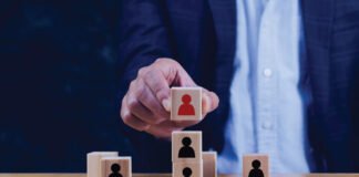 Phenom Wins Best Cloud HR / HRMS Solution at 2024/25 Cloud Awards Phenom