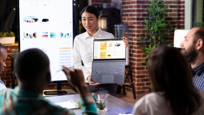 Post-Remote Training & Growth: How to Engage Employees When Organizations and Work Locations Constantly Evolve