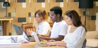 Phenom unveiled its Powerhouse Speaker Lineup for Industry Week Phenom Unveils Powerhouse Speaker Lineup for Industry Week