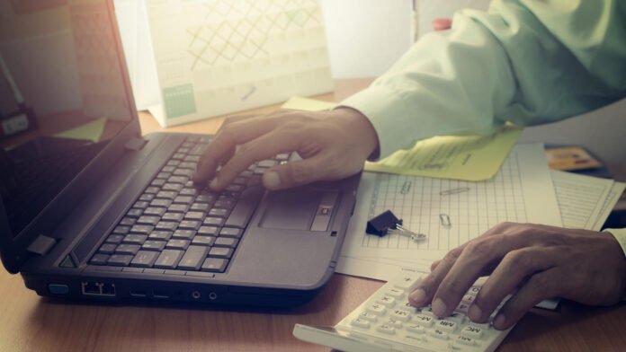 DailyPay and isolved Team Up to Boost Small Business Financial Wellness