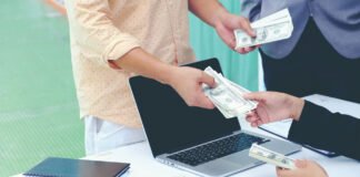 HiBob Celebrates 1,900+ 5‑Star G2 Reviews