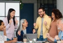 Moomoo Earns 2025 Great Place To Work Certification™ in the U.S. Moomoo Earns 2025 Great Place To Work Certification™ in the U.S.