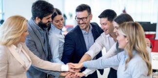 Reward Gateway | Edenred Unveils New Research on Workplace Loneliness Reward Gateway | Edenred Unveils New Research on Workplace Loneliness