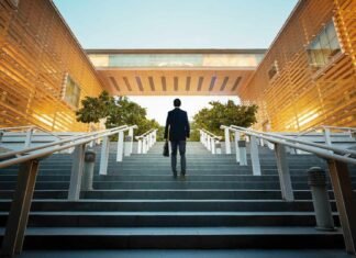 Vetty CEO Jason Putnam Wins 2025 Inspiring Leaders Award Vetty CEO Jason Putnam Wins 2025 Inspiring Leaders Award