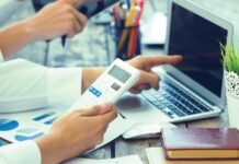 Over 80% of Hourly Workers Worry About Paying Bills, Survey Finds