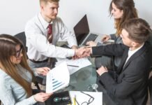 Resumes Are Getting Longer, Not Clearer, as ATS Anxiety Hits 77%