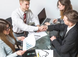 Resumes Are Getting Longer, Not Clearer, as ATS Anxiety Hits 77%