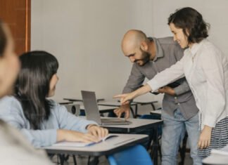 AND Digital partners with HowNow to boost consultant capability