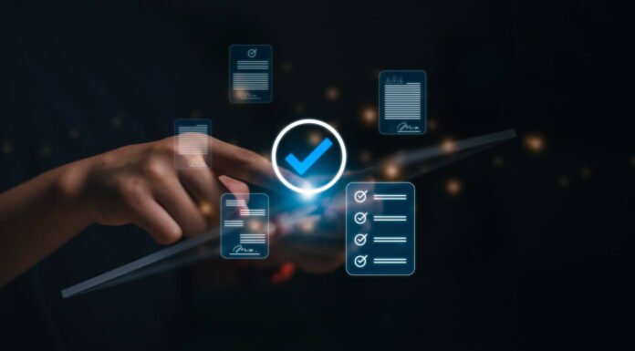 Experian Wins 2026 Lighthouse Award for I-9 Management Solution