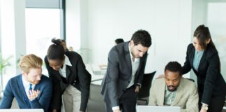 Hallmark Deploys AI Bill Rate Intelligence for Health Systems Hallmark AI intelligence dashboard showing healthcare bill rate analytics and labor market trends.