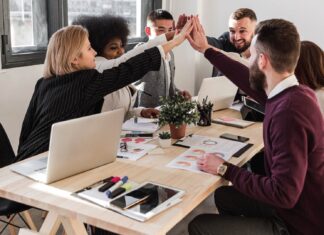 Global Employee Engagement Falls to Lowest Level Since 2020 Employee Engagement global decline workplace productivity report
