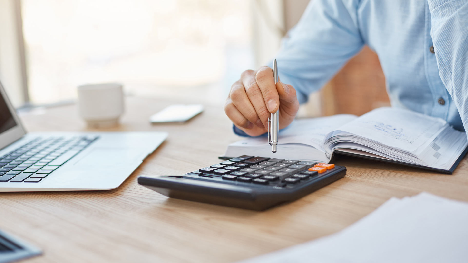 Halfpricesoft.com Eliminates Double Entry with ezPaycheck, ezACH Integration
