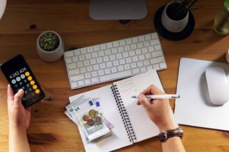 Strada, datascalehr Partner to Simplify Global Payroll With AI
