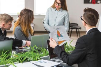 ZipRecruiter Launches New AI Feature to Automate Recruiter Outreach